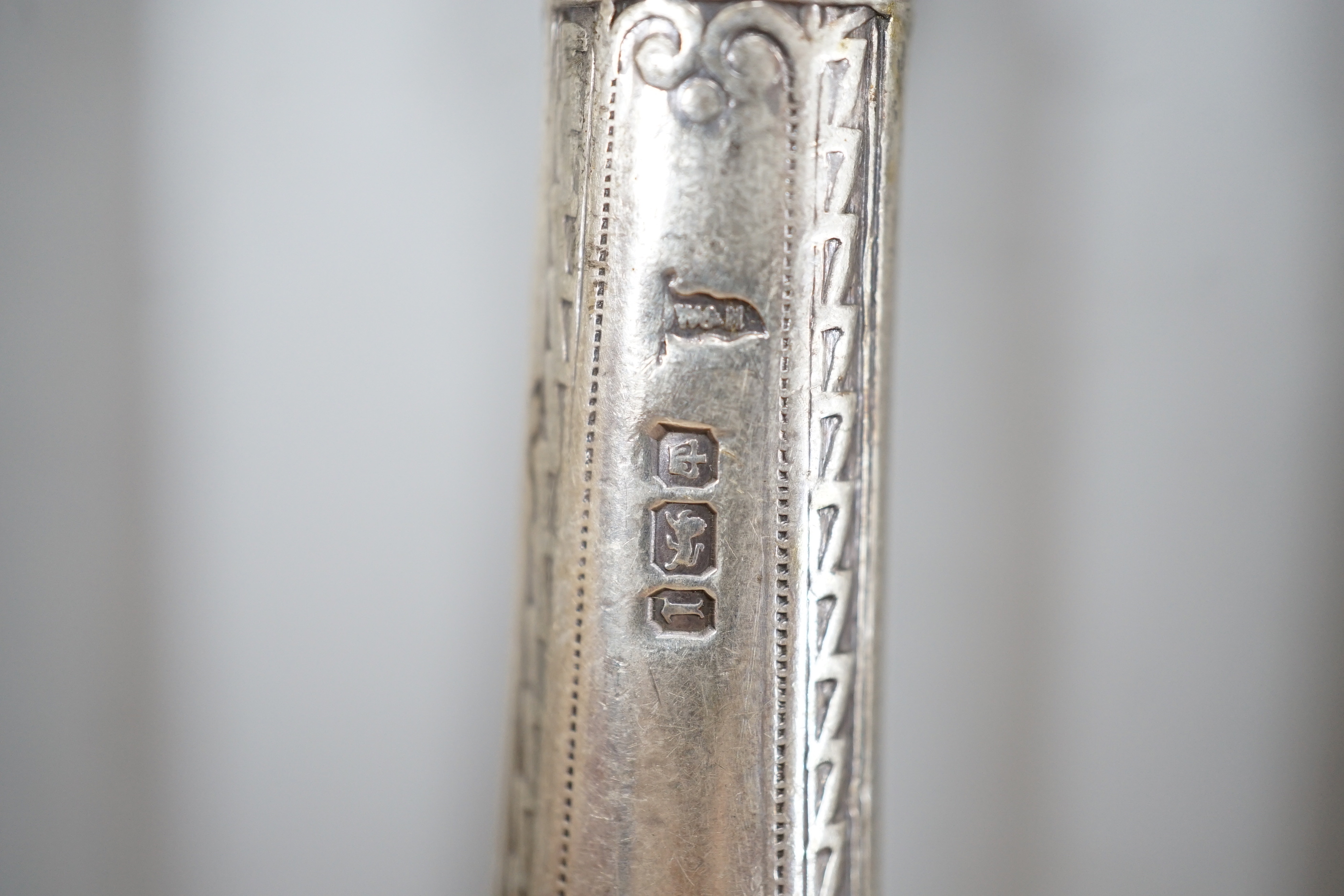 A set of twenty four Edwardian silver handled steel table knives, Walker & Hall, Sheffield, 1903, 24.9cm and eleven matching dessert knives (blades a.f.).